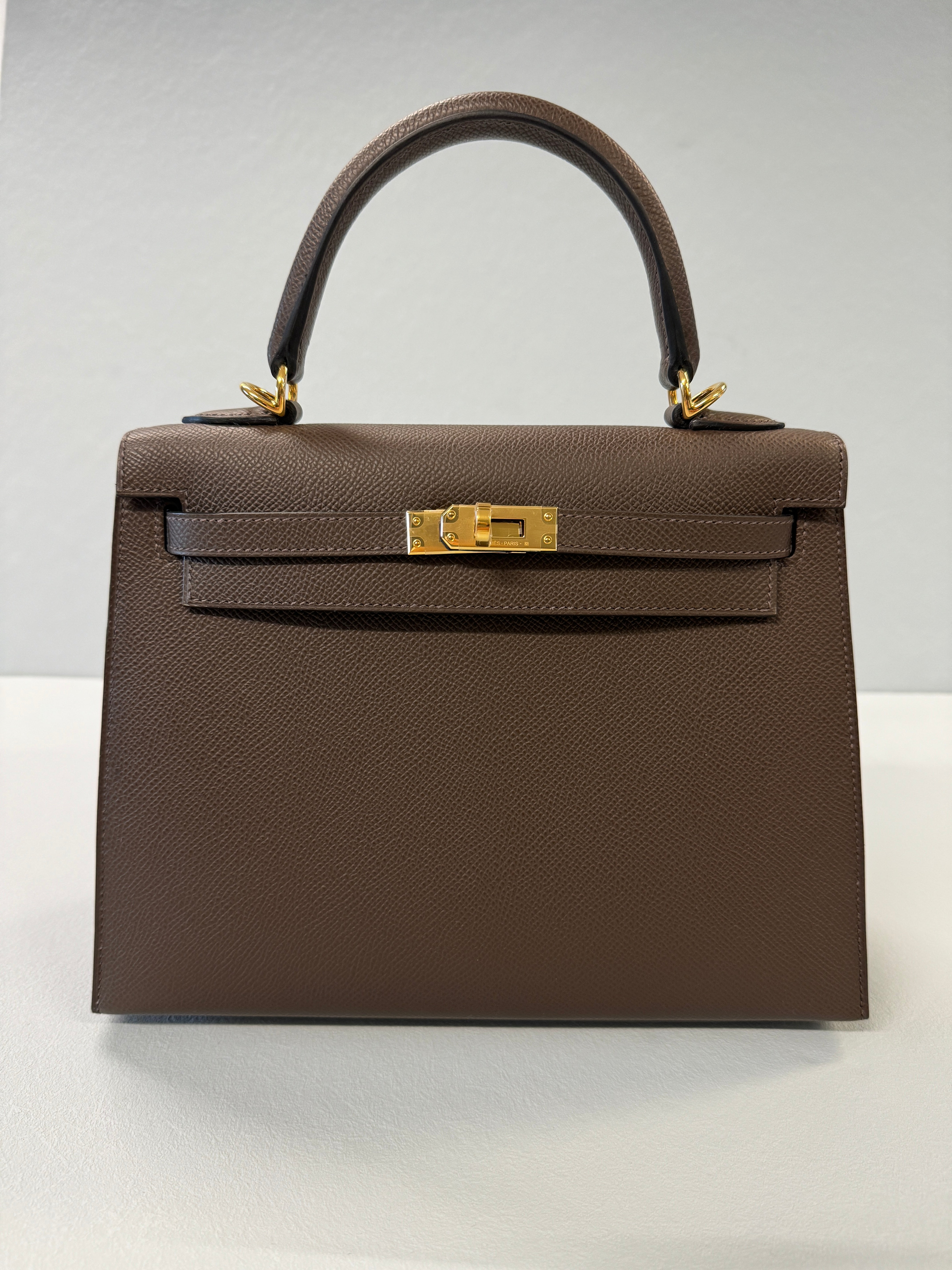 Hermes Kelly 25 Ecorce Epsom GHW thevogueagent